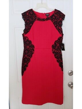 Nicole Miller Red Dress w/ Black Lace Elegant cocktail dress parties  wedding